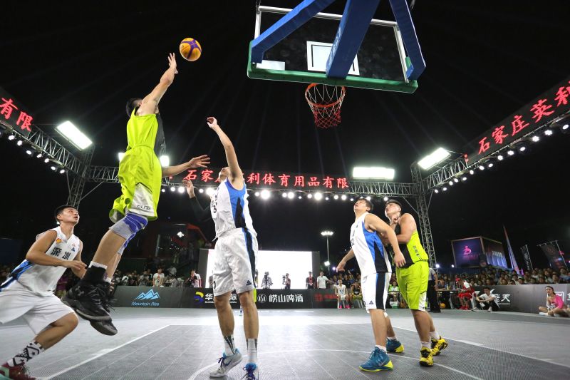 “三对三”篮球赛 深圳球队夺冠“杀入”总决赛