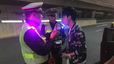 深圳：看不惯交警执法慵懒散？拿起电话投诉
