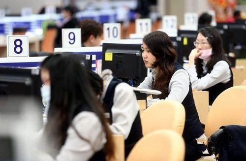 台湾公务员流行早退休 退抚基金吃紧