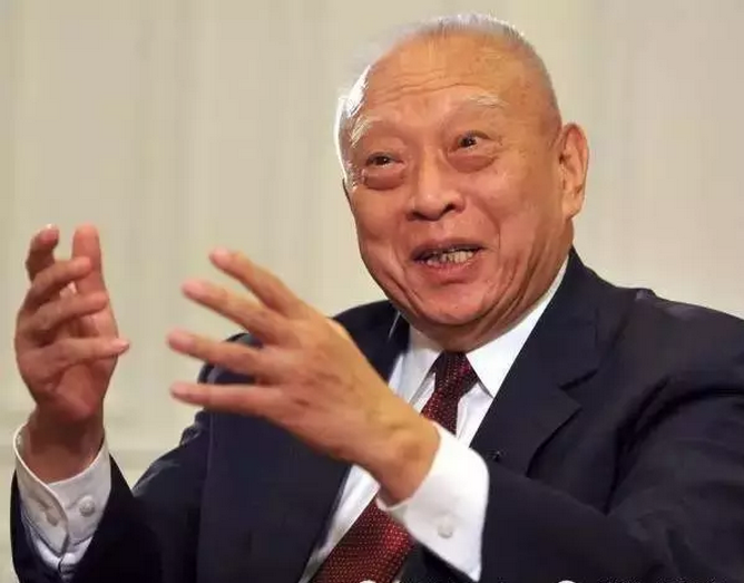 董建华来深调研 推进深港高效合作 