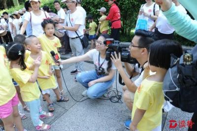 观湖组织百名留守儿童暑假欢乐游深圳