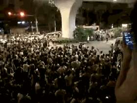 突发！广州600人非法聚集闹事 警方依法处置