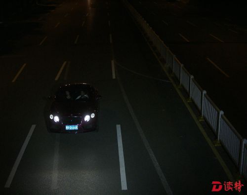 20160727-03：09：28深南东路西往东蔡屋围天桥识别点（车牌与车内人员脸部打码）