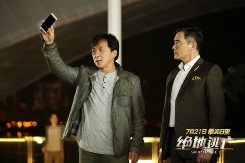 7月内地票房首现负增长 《绝地逃亡》再夺冠