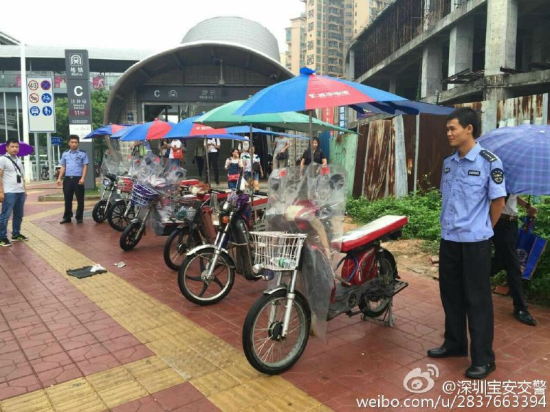 禁摩限电多个快递小哥违规 快递行业协会现场目睹