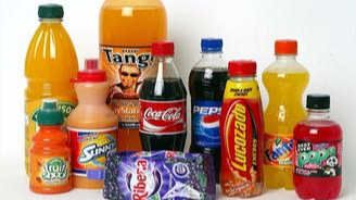 减少小胖墩 英国支新招：拟对含糖饮料征税