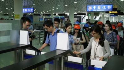  10秒查验毕！深圳机场出境可自助刷脸刷护照