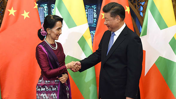 习近平会见缅甸国务资政昂山素季