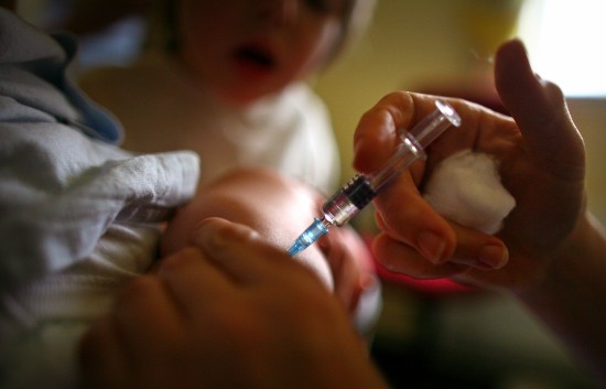 防季节性流感 香港特区政府购入40万剂疫苗