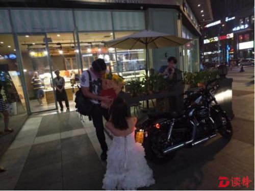 送哈雷送房子，只为博男神一个点头。