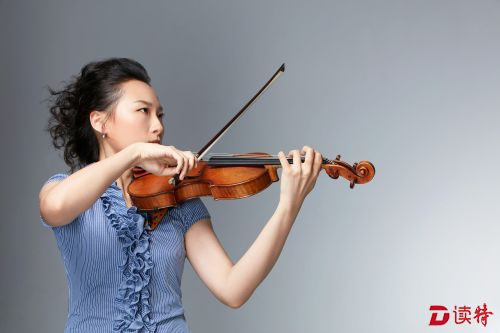 <p>首席张景婷</p>