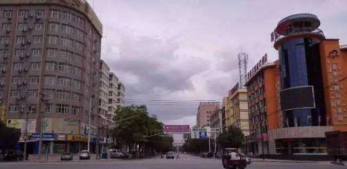 ↑甘肃省白银市水川路。九起凶案中有两起发生在这条长度仅约200米的路上