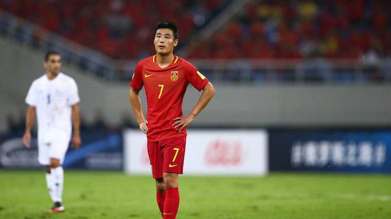 武磊憾失良机曾诚伤退 国足主场0-0伊朗