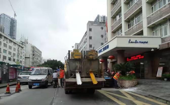 沙头街道查处11家占道经营门店
