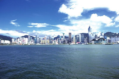 香港人热衷“北上”买房，六成受访者拥有内地房产
