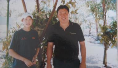 2003年刘子歌与教练 金炜 在澳大利亚