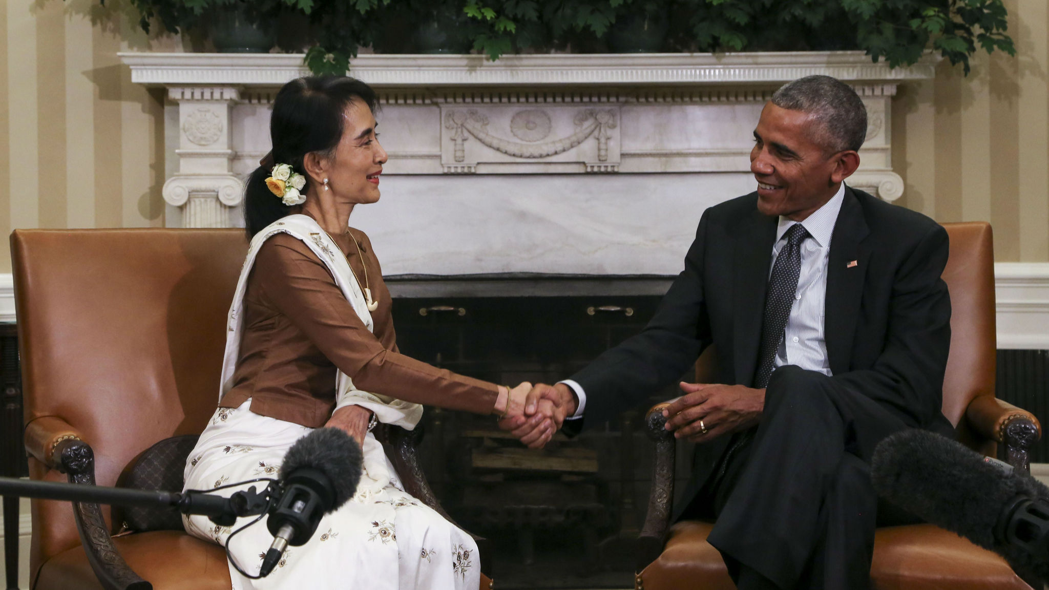 奥巴马宣布美国将解除对缅甸制裁