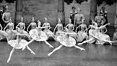 中芭首排古典芭蕾巨制《舞姬》 完美呈现“幽灵王国”