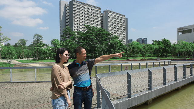 大运村建设者女儿求学大运村 结缘深圳信息学院