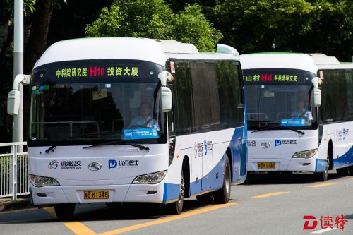 优点巴士成为深圳街头的靓丽风景线。2