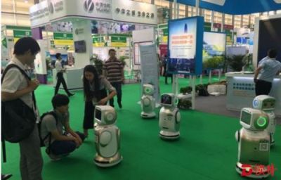全球首批医疗机器人亮相深圳国际生物展