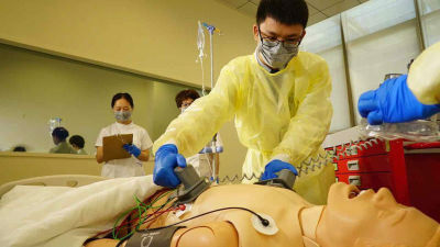 模拟手术室和病房 这个中心将是深圳名医摇篮