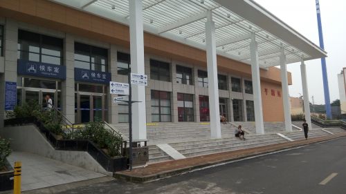 平湖火车站重启（陈俊超 摄）