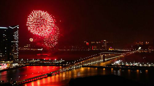澳门特区政府举办系列活动庆祝国庆67周年