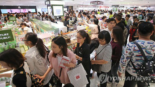 十一访韩中国游客约25万 百货免税店销售井喷