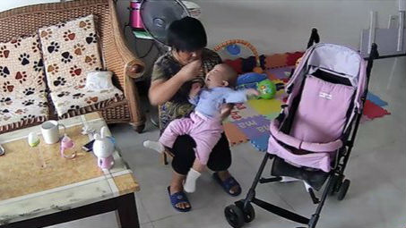 【新闻视频】2016.10.15 深圳一保姆居然做出这种事