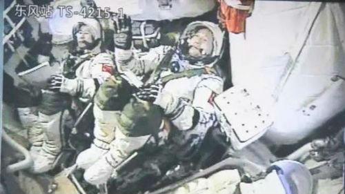 看见太空很爽！航天员舱内私房话首曝光