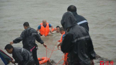 “海马”掀大浪，他却在深圳湾割腕跳海自杀……