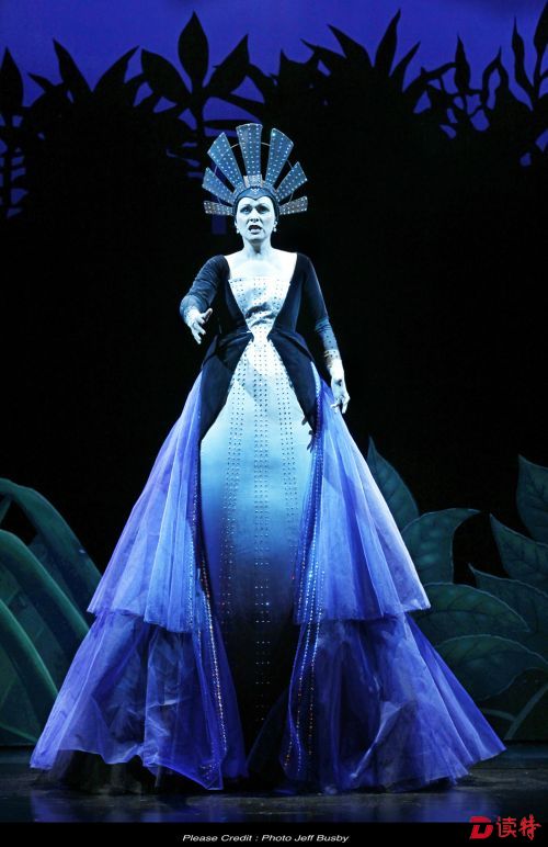 VO THE MAGIC FLUTE©Jeff Busby_089(夜后：雷吉纳·丹尼尔（花腔女高音）