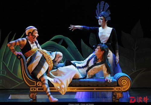 VO THE MAGIC FLUTE©Jeff Busby_372帕米娜：丽贝卡·拉什蕾（女高音）