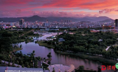 美丽的坪山新区中心公园