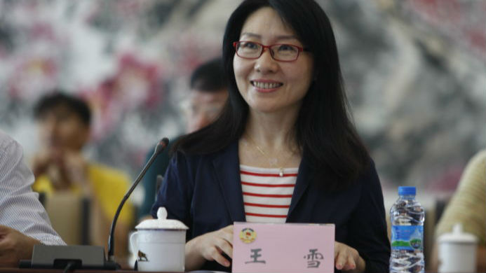 王雪：网约车管理政府要“去保姆化”