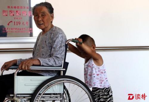 专家：半数老人存在听力障碍