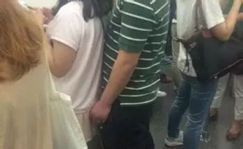 猥亵女乘客还伤人 深圳一地铁“色狼”被批捕