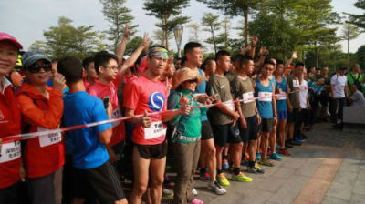 体育有约绿道徒步，近千人深圳湾走起！