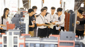 “深八条”后秩序井然 不规范房源广告没影了