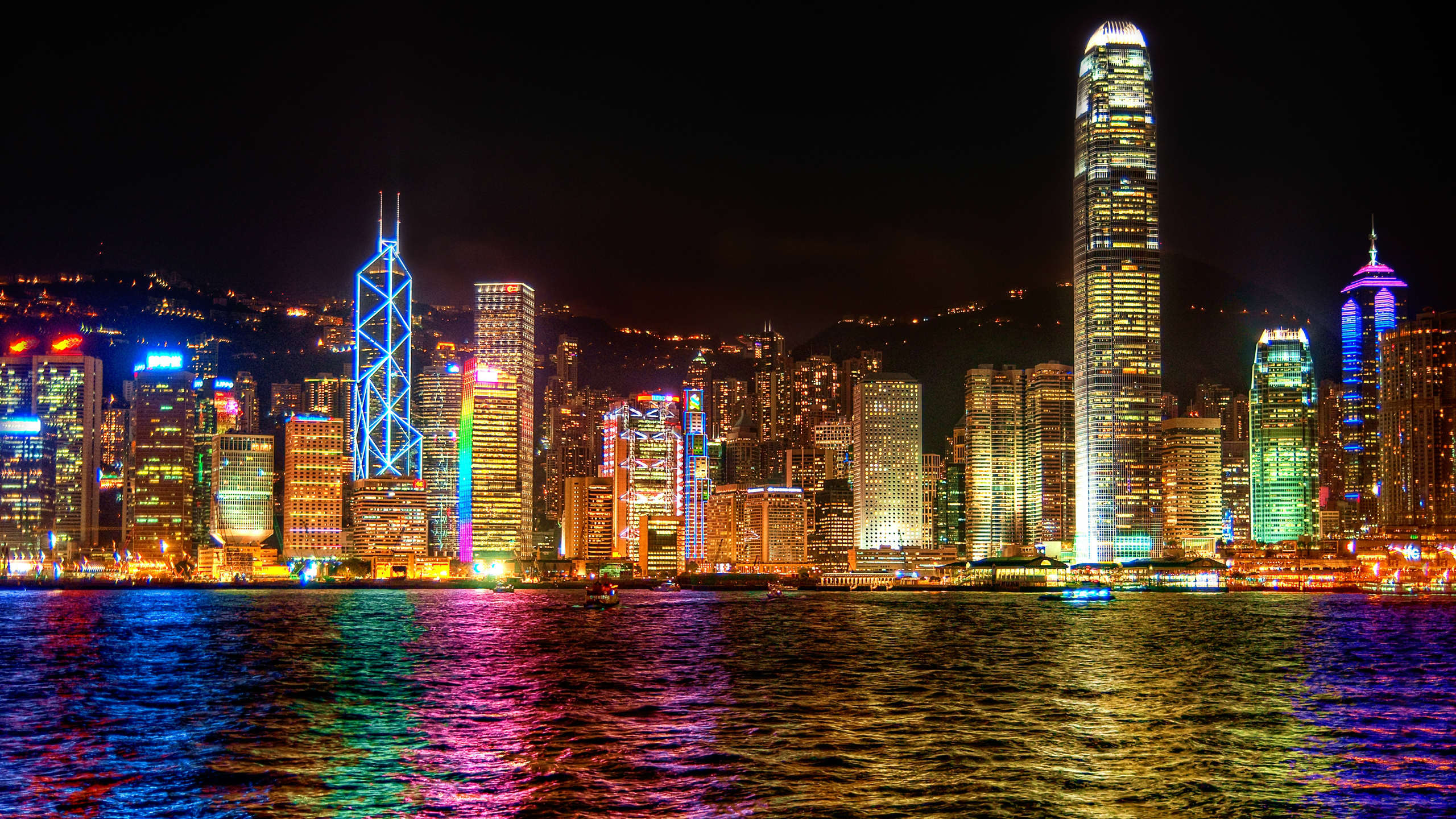 林郑月娥：香港经济与周边接轨 年轻人须扩阔视野