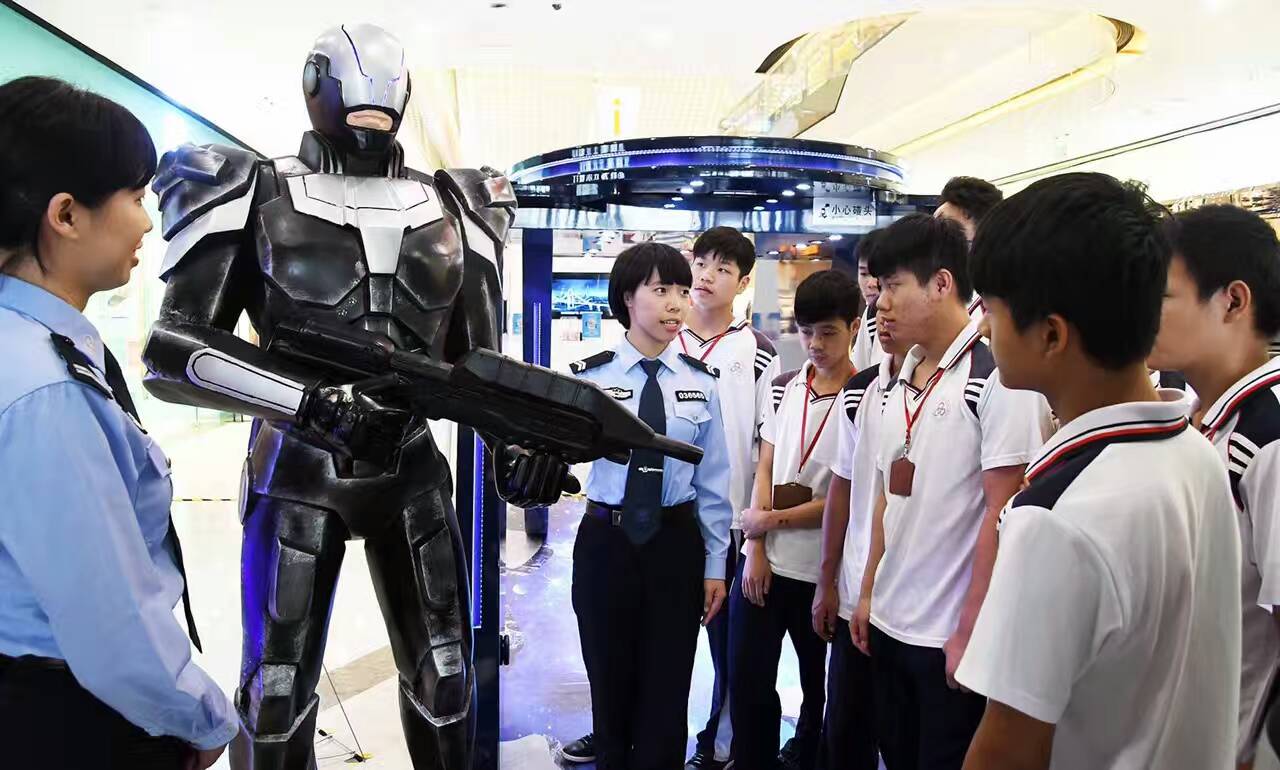 国内首个禁毒机械战警携“秘密武器”登陆广州
