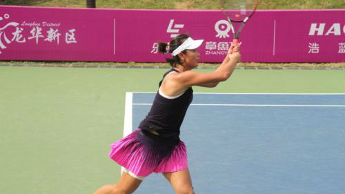 ITF深圳龙华站落幕 彭帅上演大逆转夺冠  