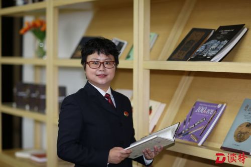 政法群英榜| 黄华：平凡岗位上的坚守与精彩