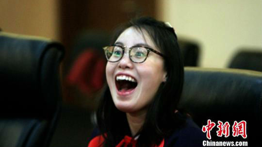 傅园慧回应“春晚邀请”：我不会唱歌跳舞