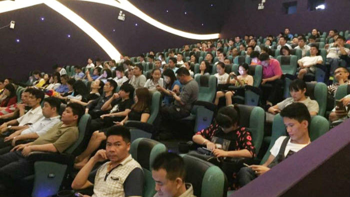 万人观看全国首部火灾警示教育电影