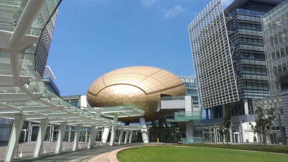 起步虽晚急起可追 香港展现科技“野心”