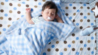 睡觉时被子盖得太多 7个月大的孩子再没醒来 