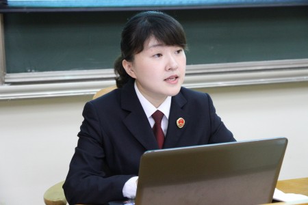 首届公诉人与律师控辩大赛2日开锣