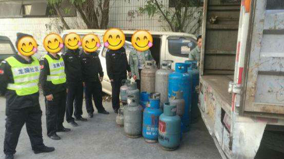 石岩一路边僵尸车暗藏黑煤气18瓶